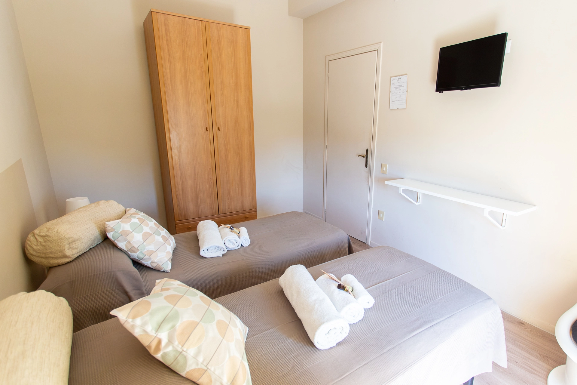camera doppia vicino Ospedale Torrette ANcona